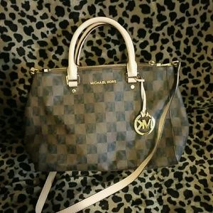 Michael kors signature satchel blk/brn
